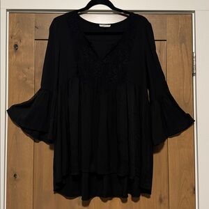 Black Lace Bell Sleeve Blouse Womens L Swiss dot V neck flowey Boho peasant
